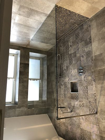 Fixed shower screen open ended